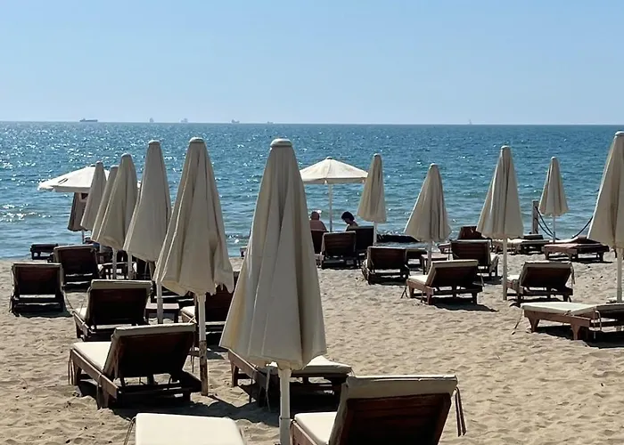 - Very Large - Self Check In - Parking Available * Golem (Tirana)