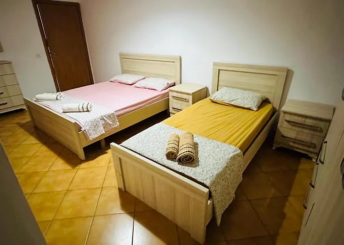 Appartement - Very Large - Self Check In - Parking Available