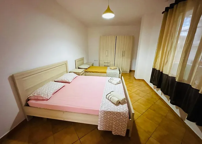 Appartement - Very Large - Self Check In - Parking Available