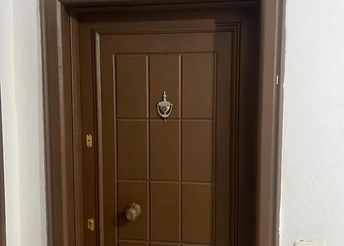 - Very Large - Self Check In - Parking Available Апартаменты *